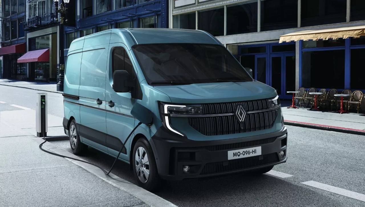 renault-master-e-tech.webp